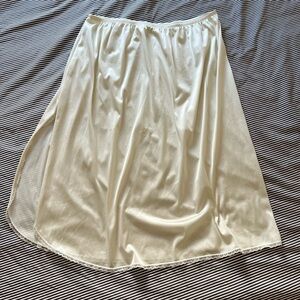 Silk midi skirt with slit and lace trim